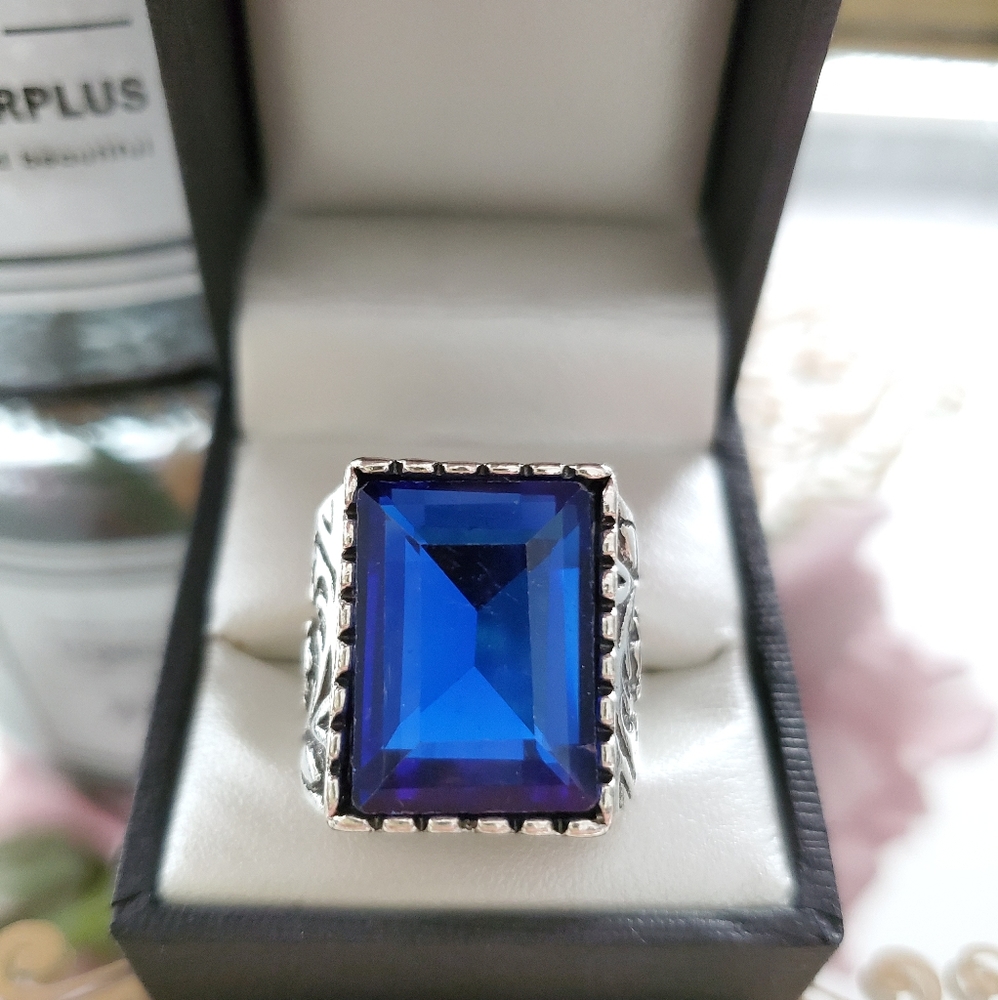 💎Gorgeous blue sapphire glass ring with floral band - Picture 3 of 5